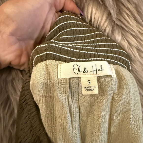 Elegant Olive and Cream Palazzo Pants - Picture 2 of 6